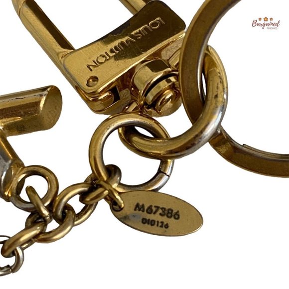 Authentic LOUIS VUITTON Pink/Red Resin Flower & V Key Holder & Bag Charm M67386 - Picture 5 of 11